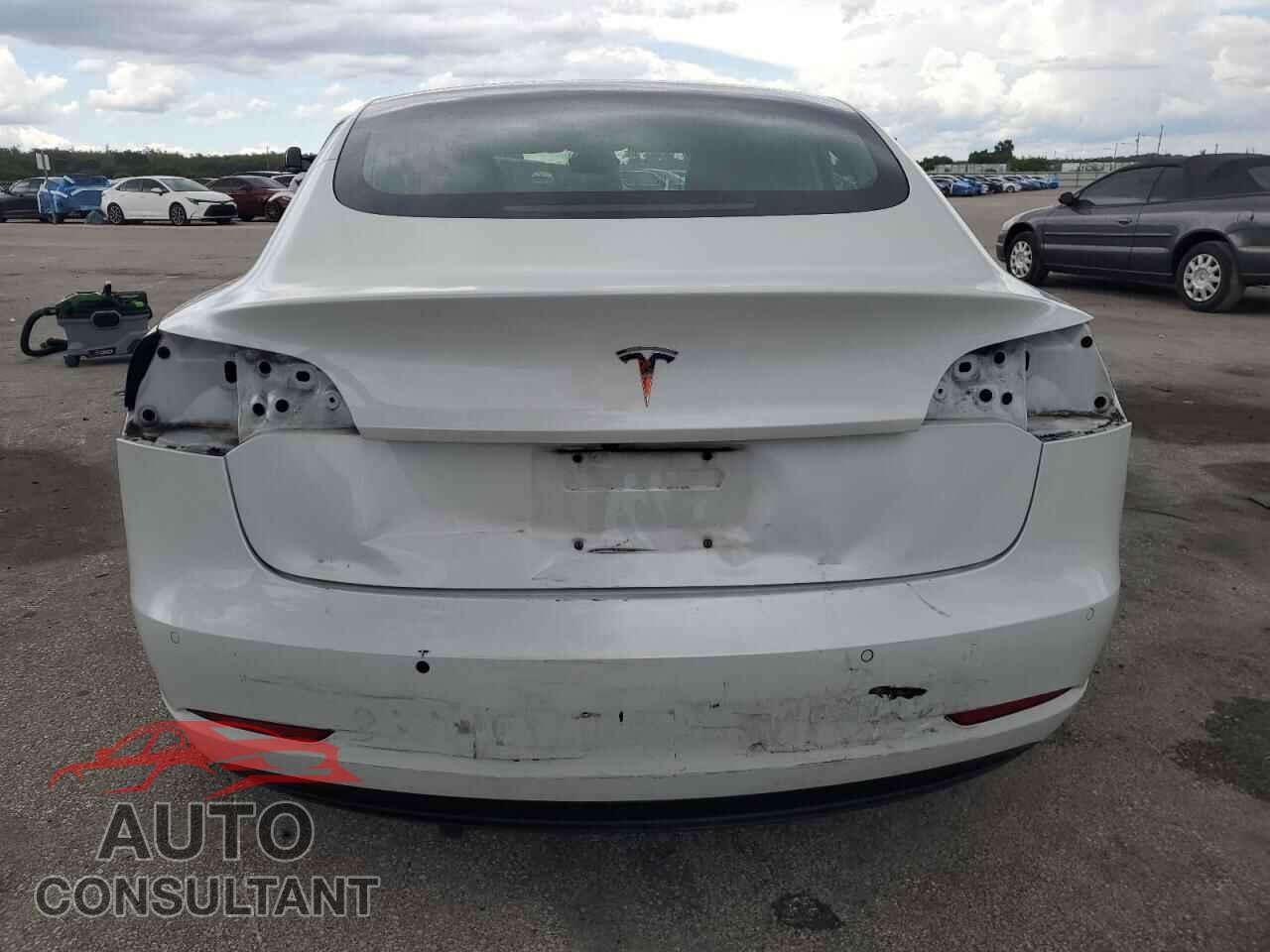 TESLA MODEL 3 2018 - 5YJ3E1EA7JF164855
