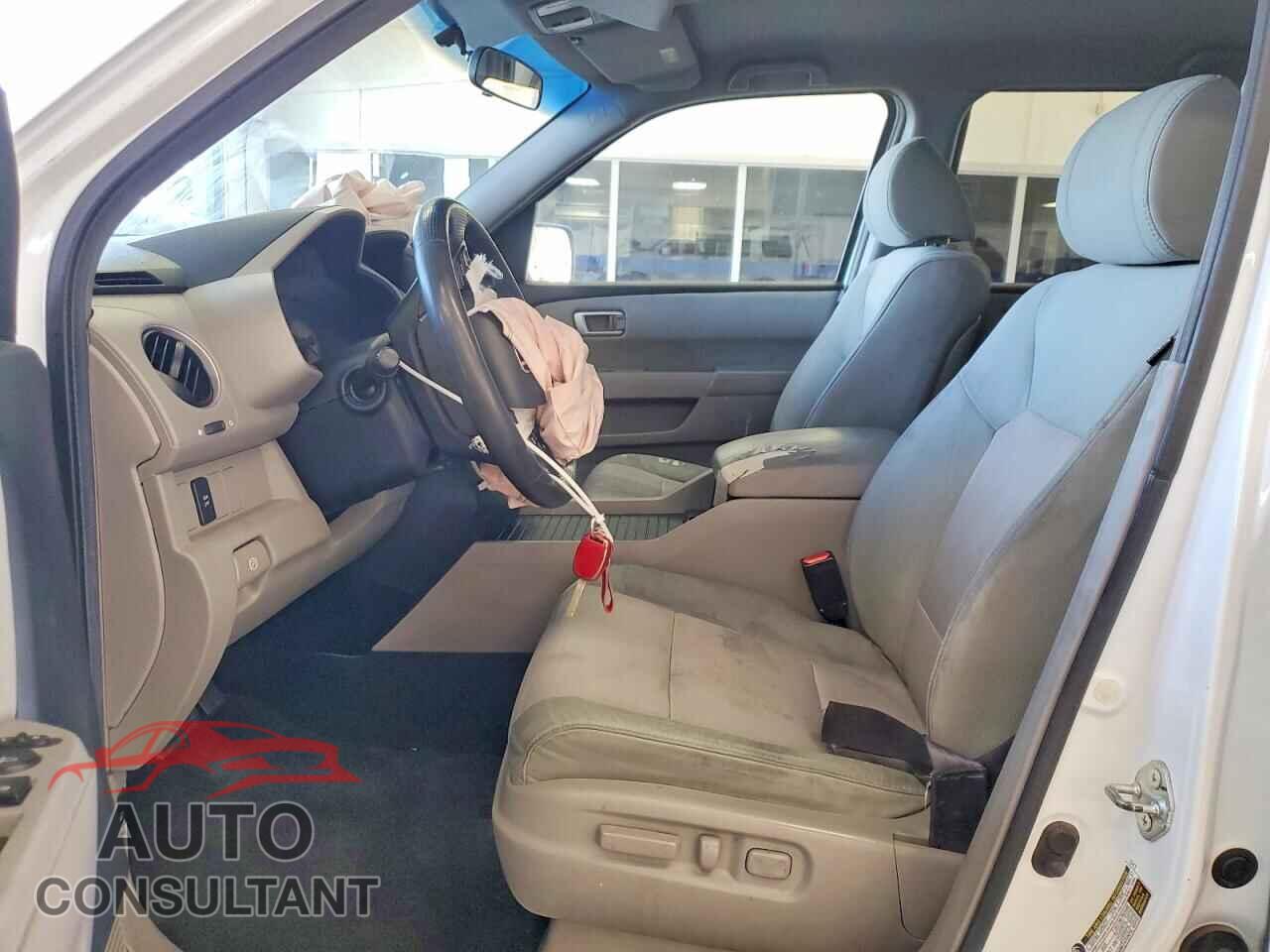 HONDA PILOT 2011 - 5FNYF3H4XBB049351