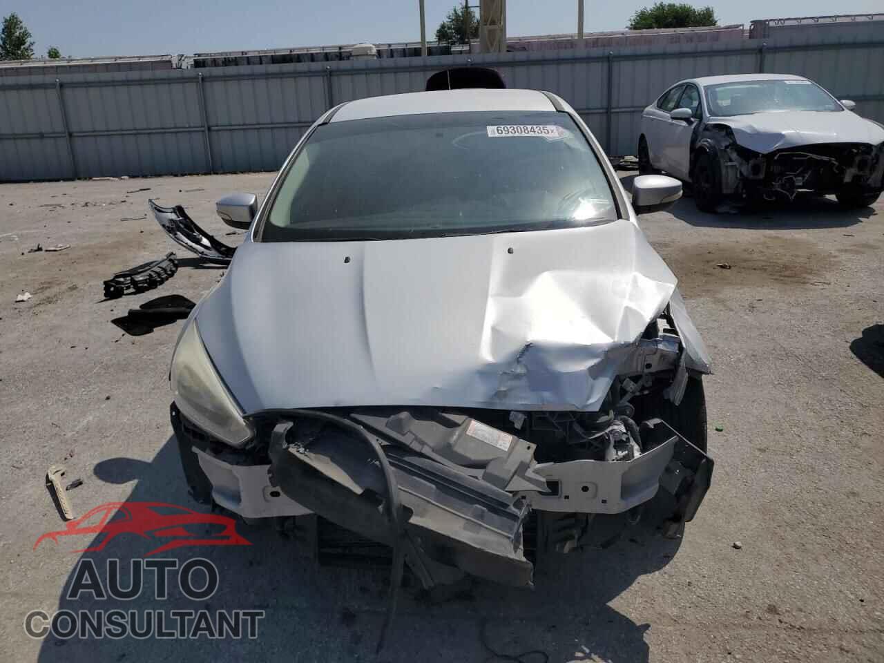 FORD FOCUS 2017 - 1FADP3F22HL267616