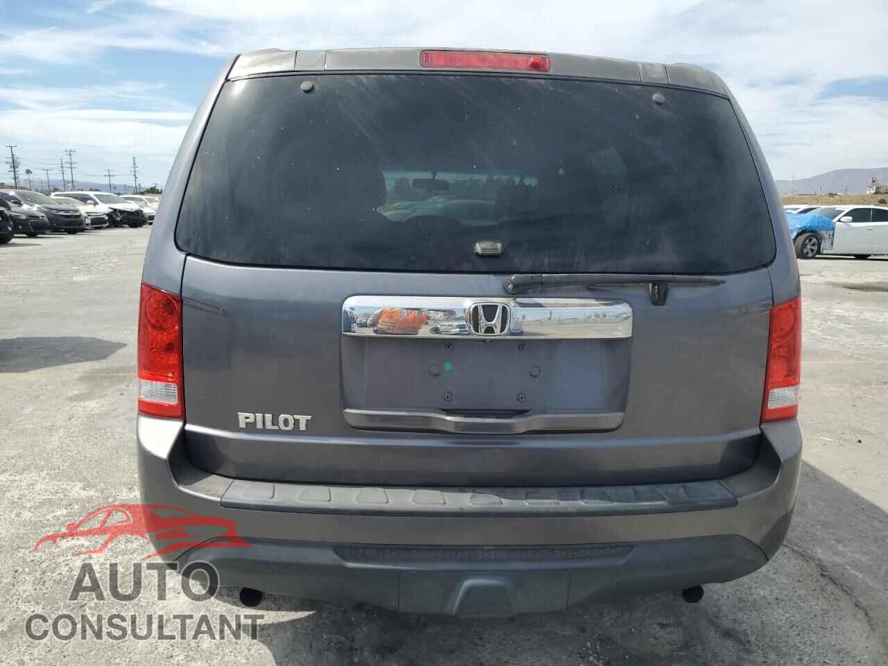 HONDA PILOT 2015 - 5FNYF3H21FB023550