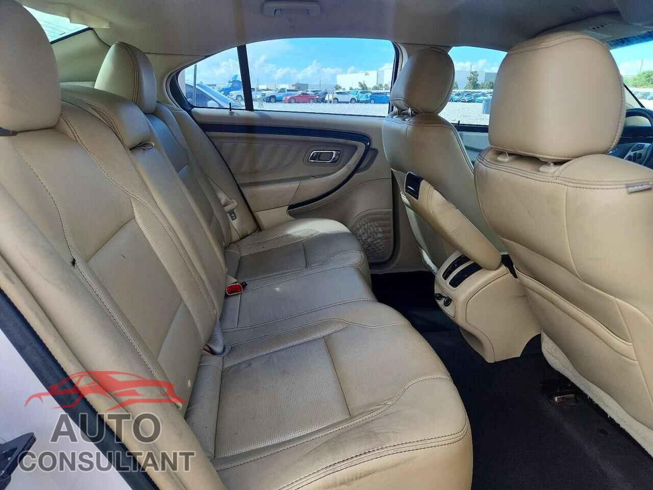 FORD TAURUS 2015 - 1FAHP2F84FG134183