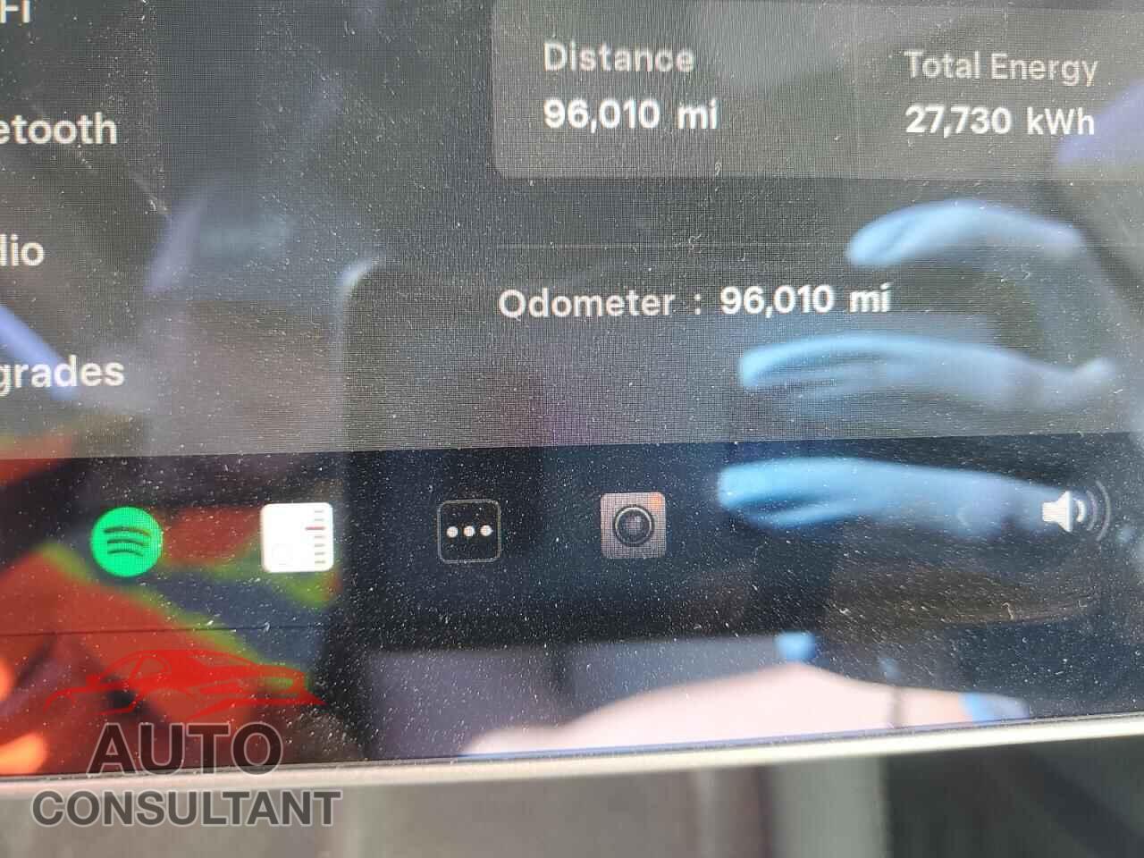 TESLA MODEL Y 2021 - 5YJYGAEE9MF281117