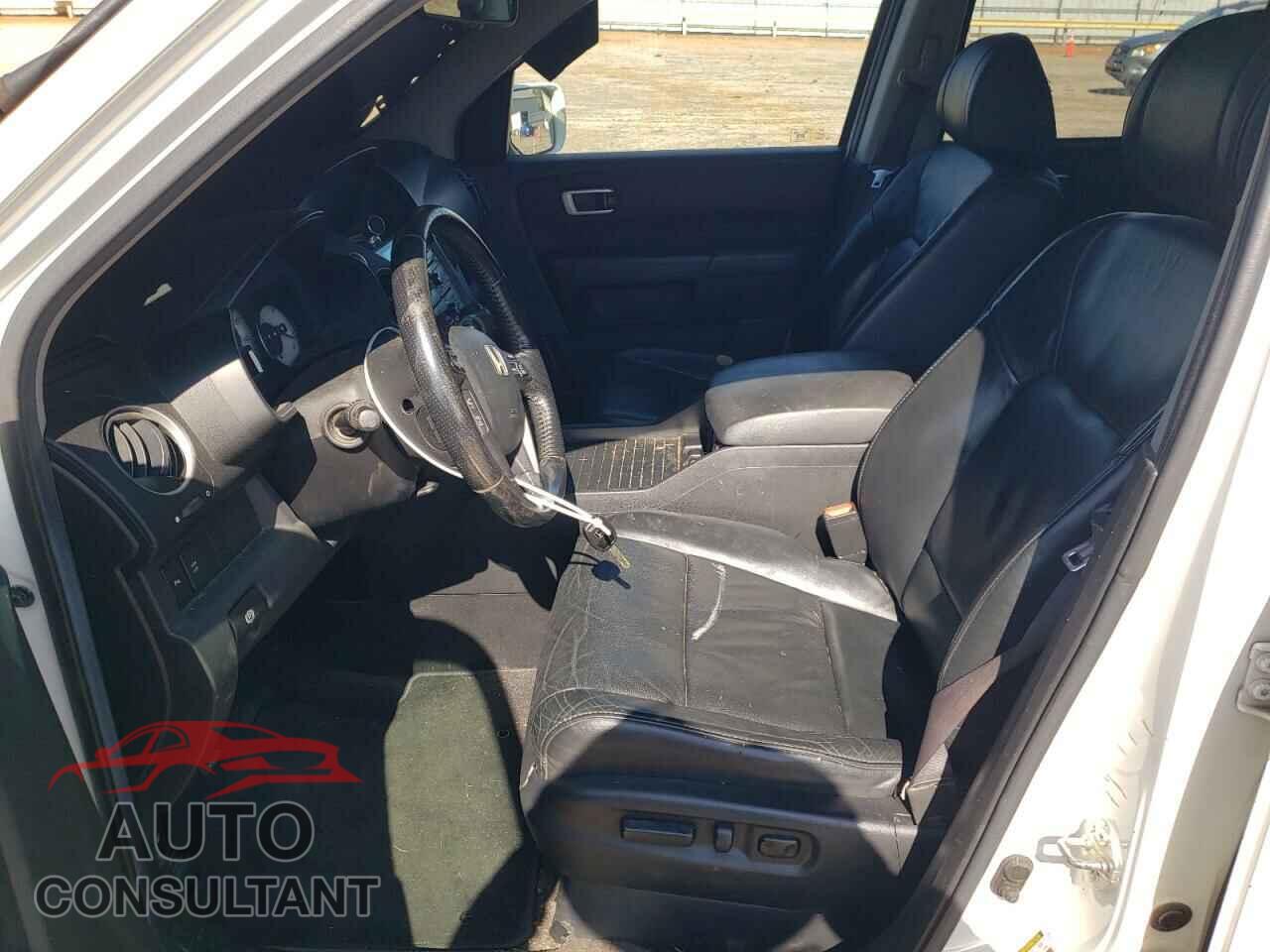 HONDA PILOT 2011 - 5FNYF4H92BB101055