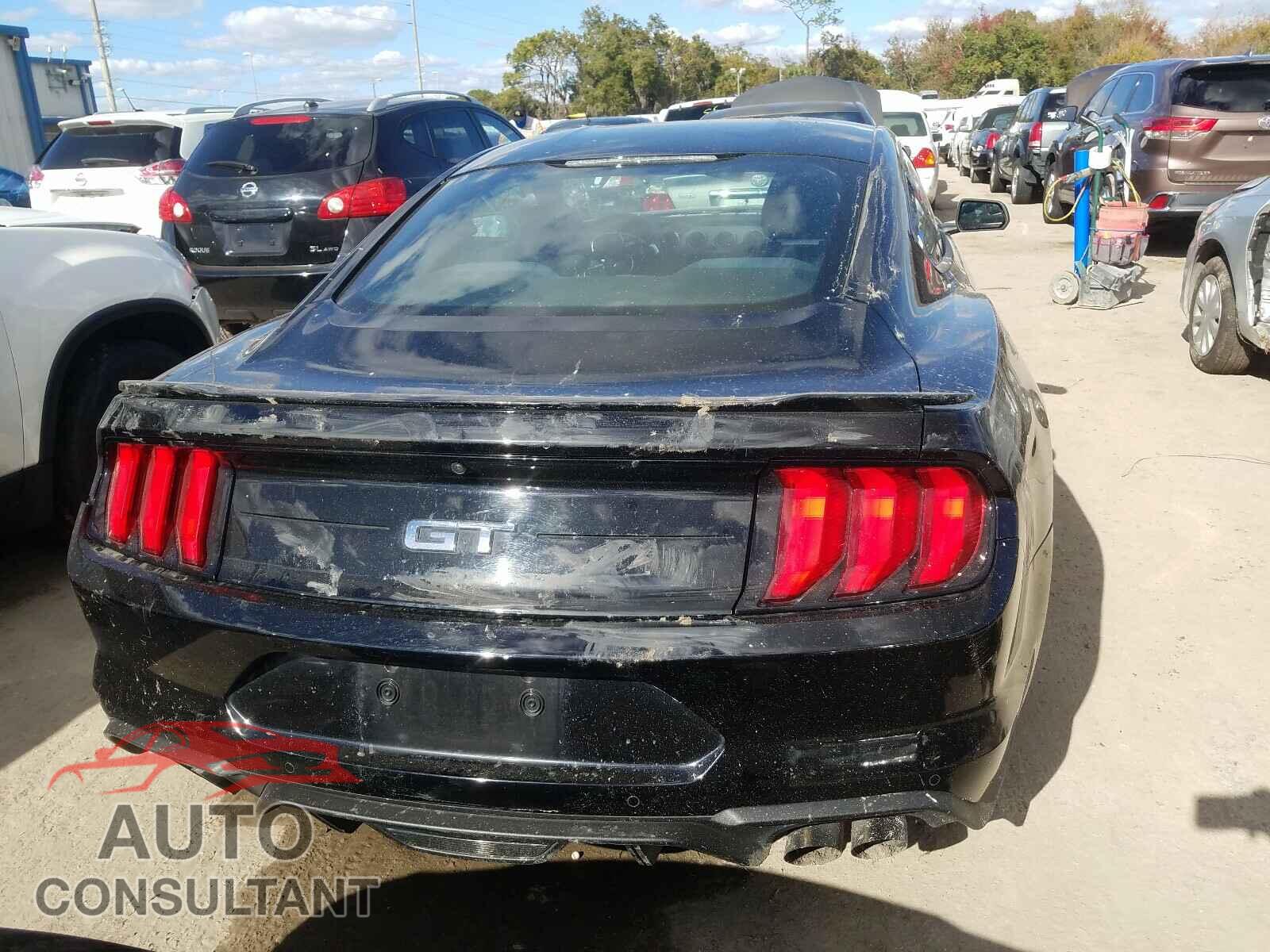 FORD MUSTANG 2018 - 1FA6P8CF9J5144211