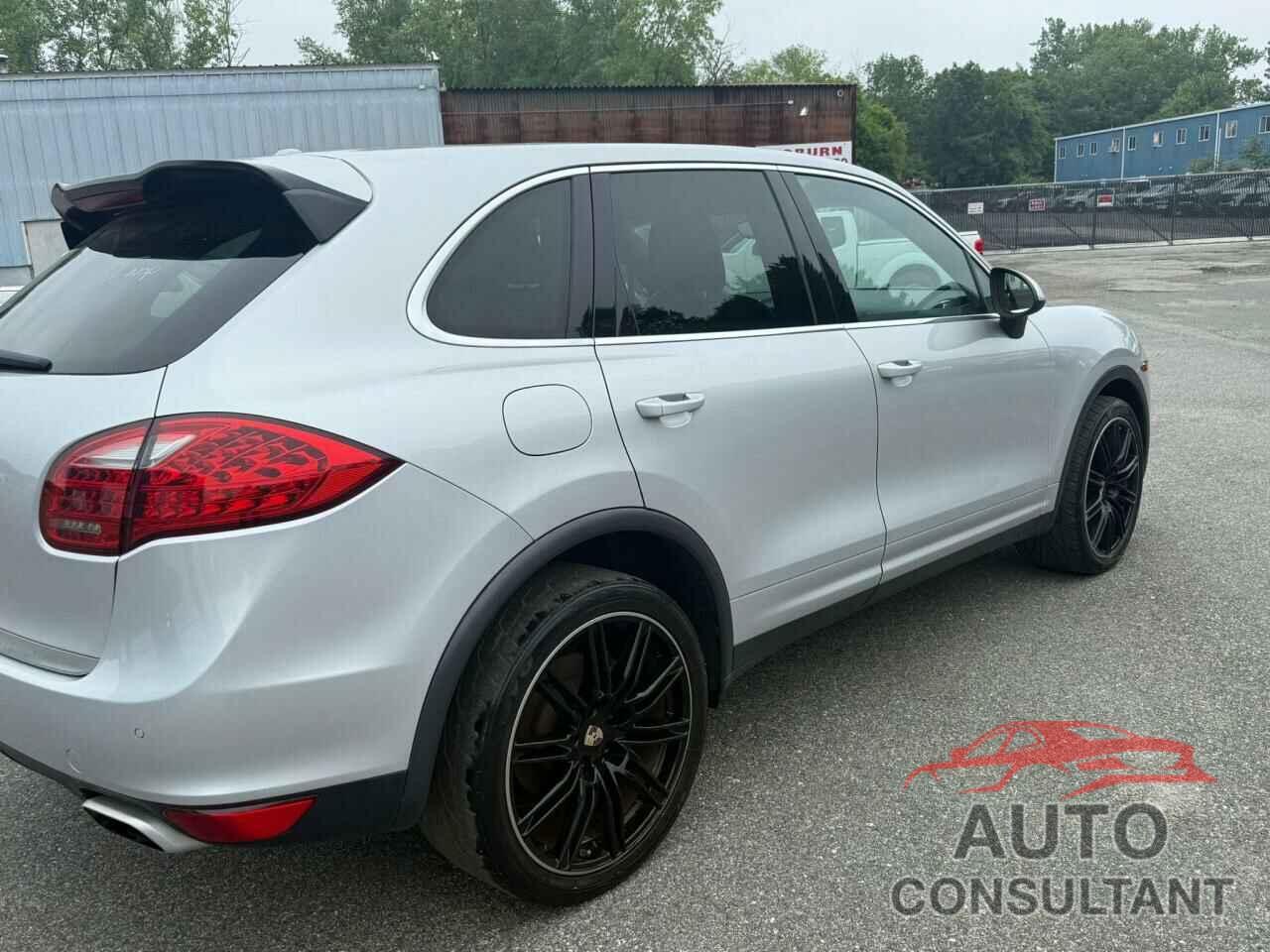 PORSCHE CAYENNE 2012 - WP1AA2A23CLA09161