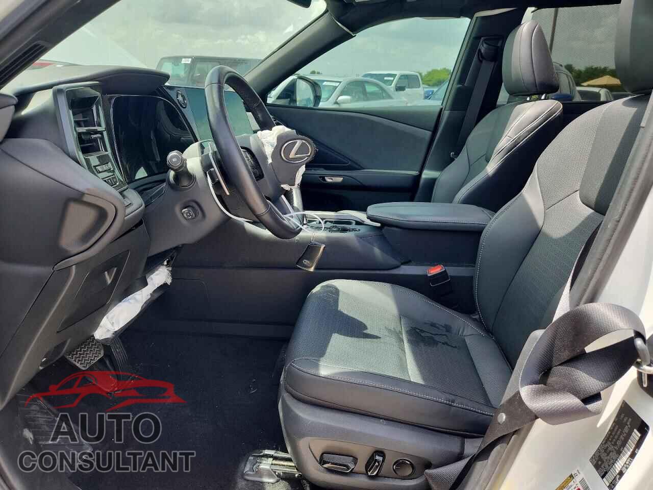 LEXUS UNKNOWN 2025 - 5TDAAAA61SS015763