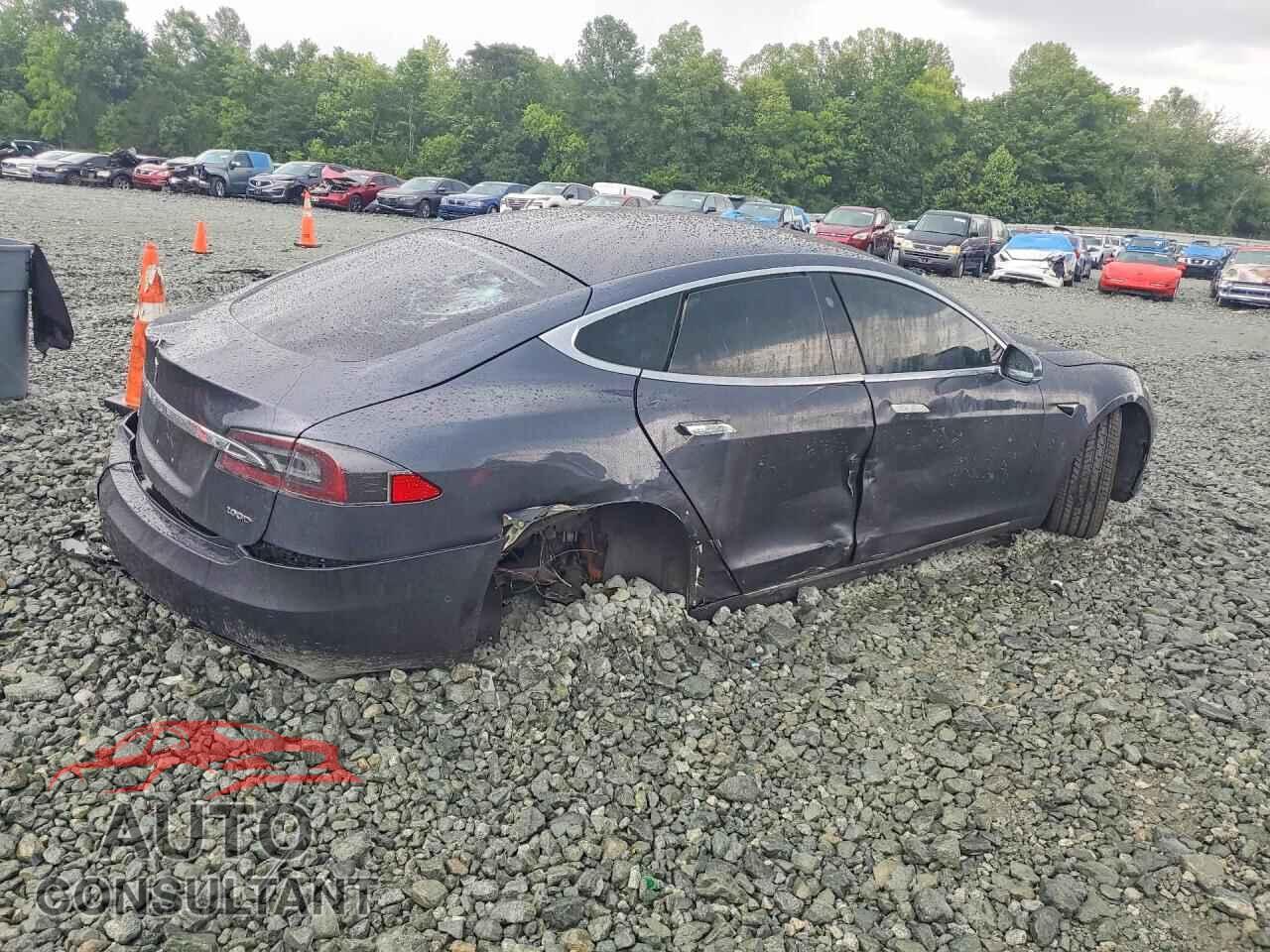 TESLA MODEL S 2018 - 5YJSA1E22JF283977