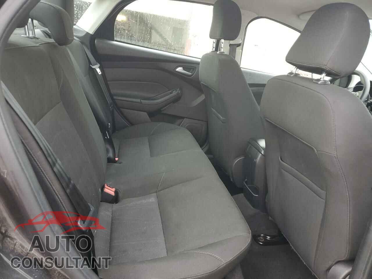 FORD FOCUS 2015 - 1FADP3F21FL287434