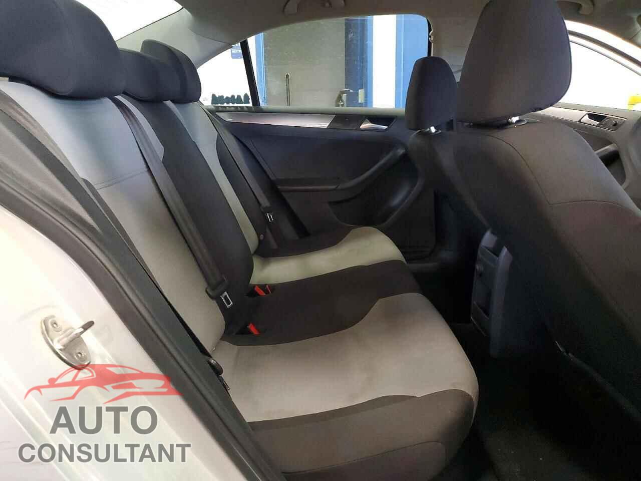 VOLKSWAGEN JETTA 2017 - 3VW2B7AJ6HM285604