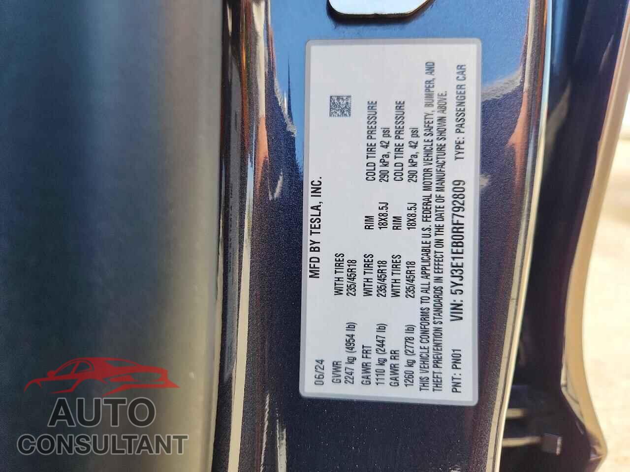 TESLA MODEL 3 2024 - 5YJ3E1EB0RF792809