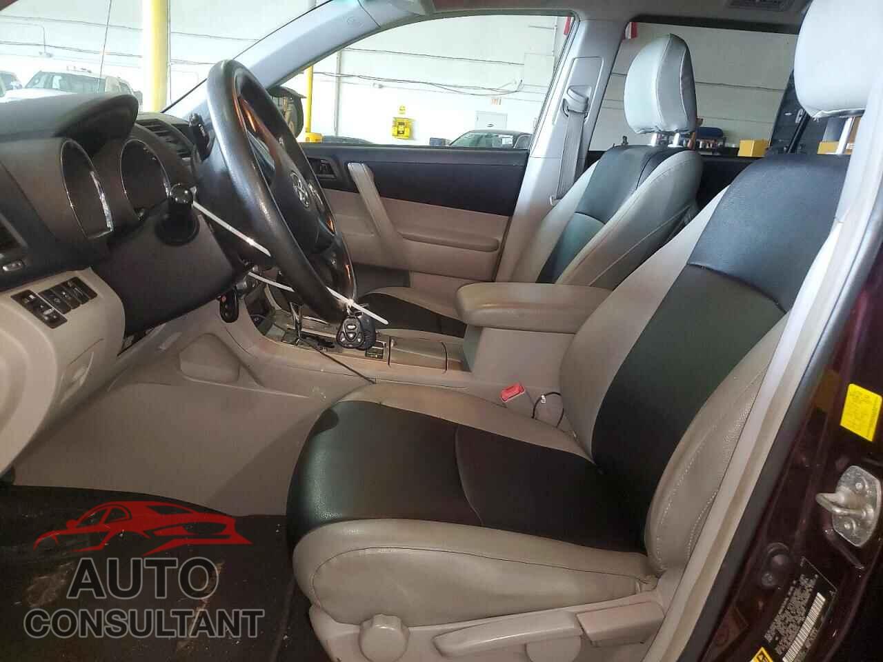 TOYOTA HIGHLANDER 2011 - 5TDBK3EH3BS065444