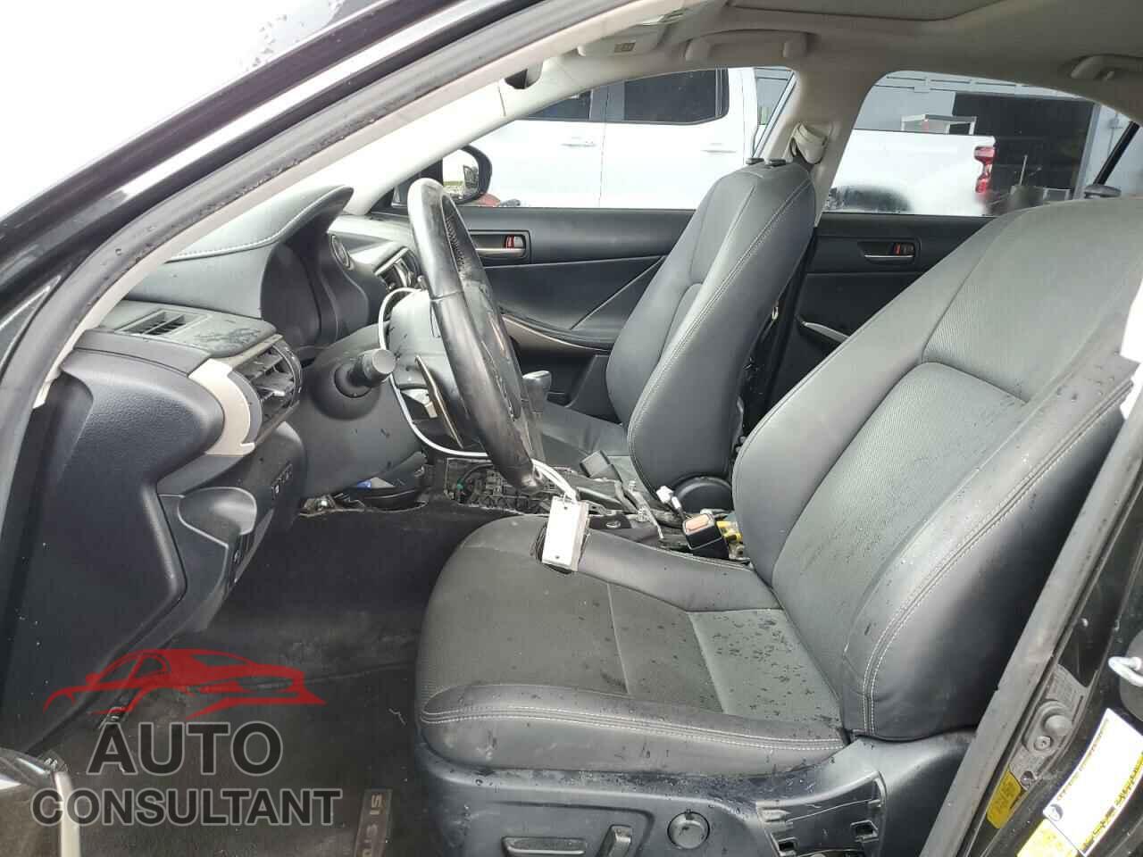 LEXUS IS 2020 - JTHAA1D21L5101783