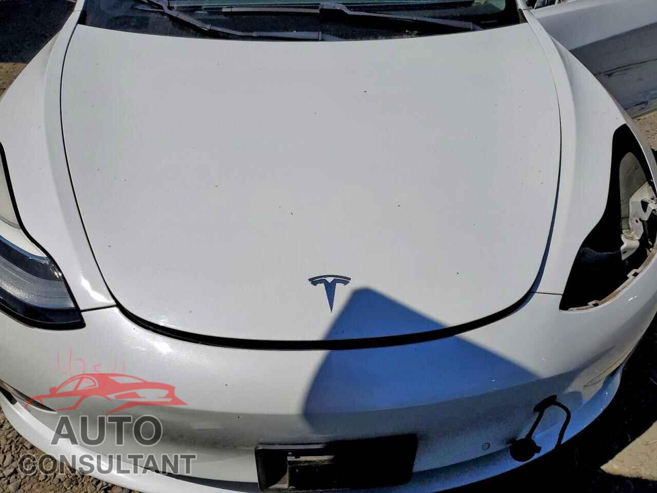 TESLA MODEL 3 2018 - 5YJ3E1EB8JF092458