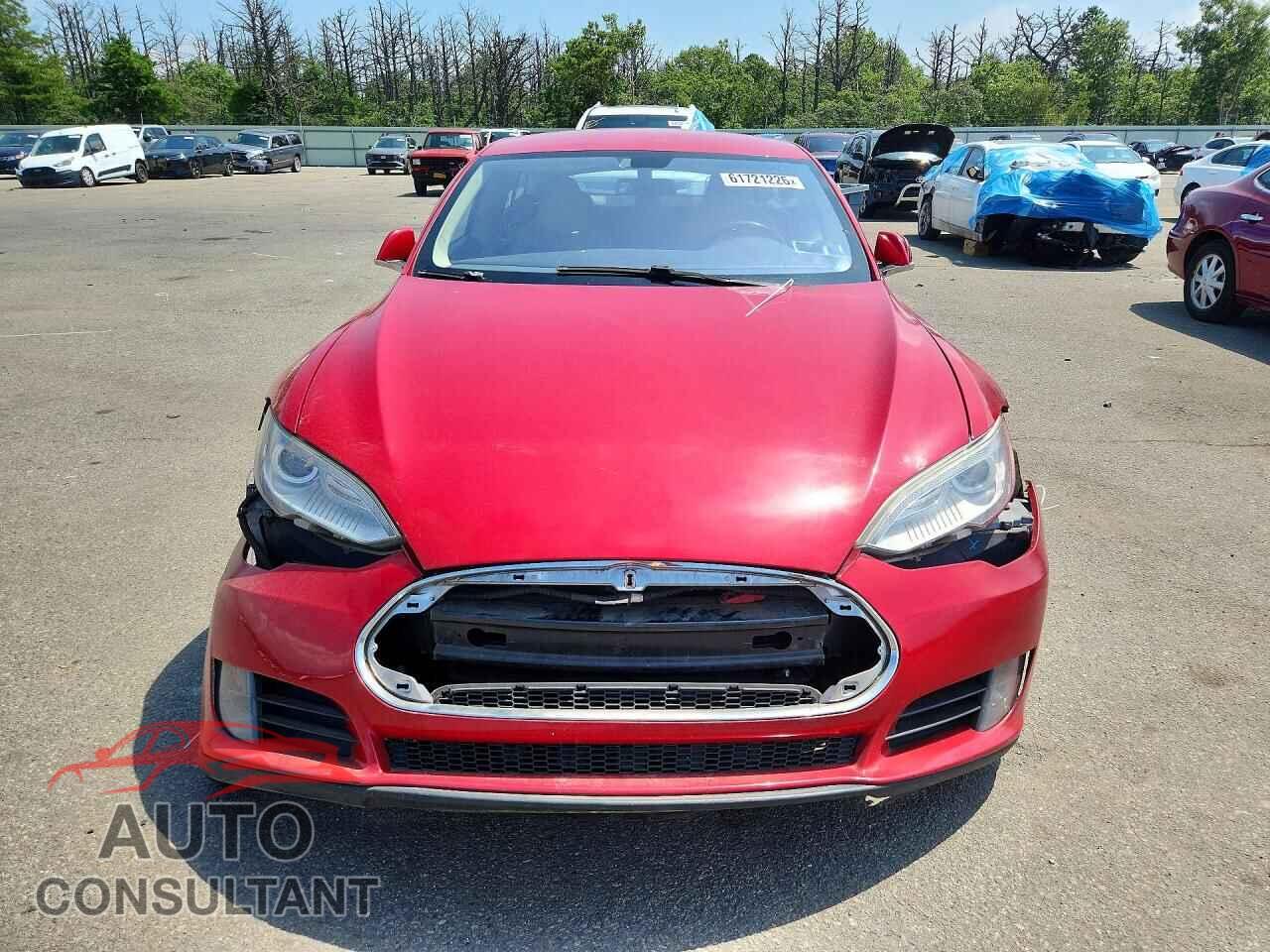 TESLA MODEL S 2013 - 5YJSA1DG6DFP08988