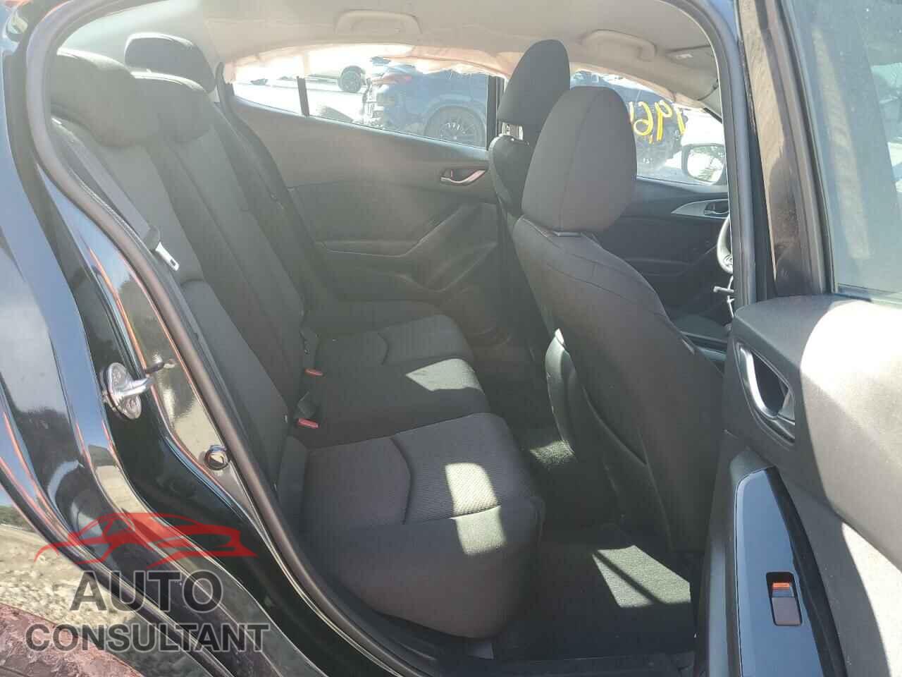 MAZDA 3 2017 - 3MZBN1U77HM105339