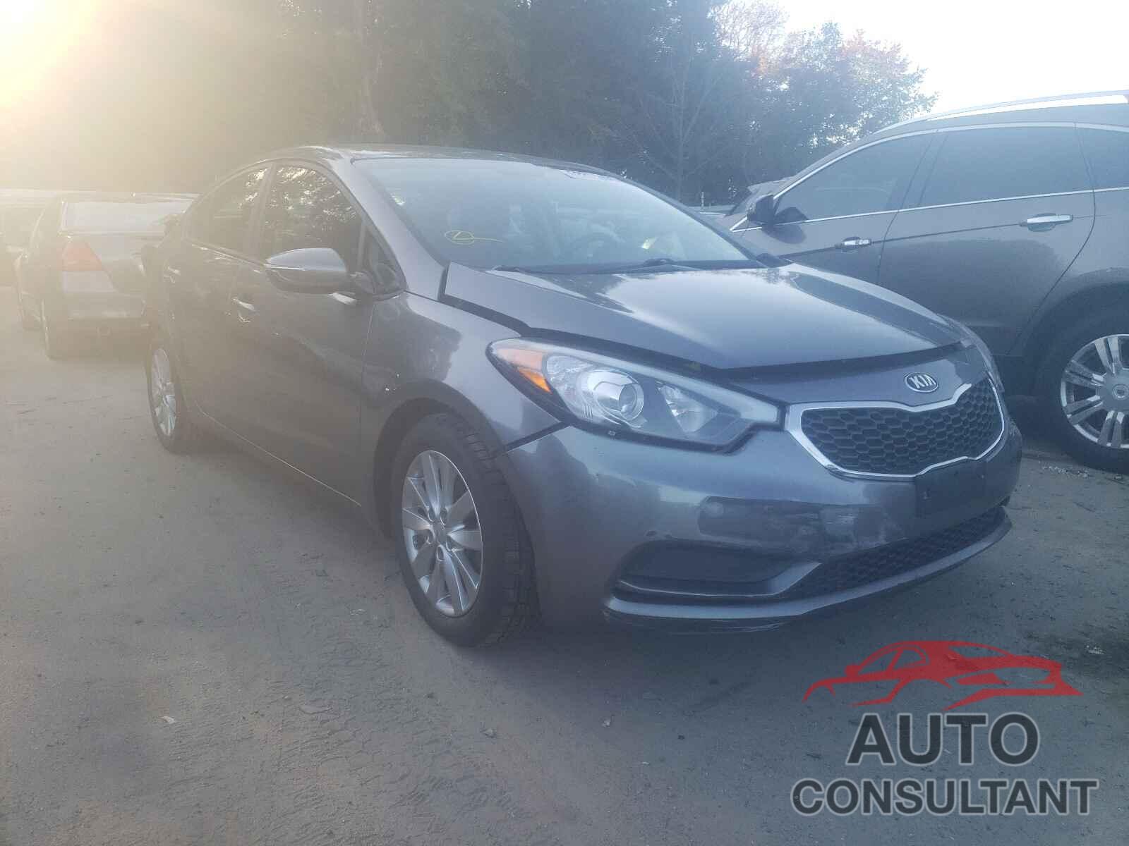 KIA FORTE 2016 - KNAFX4A60G5582675