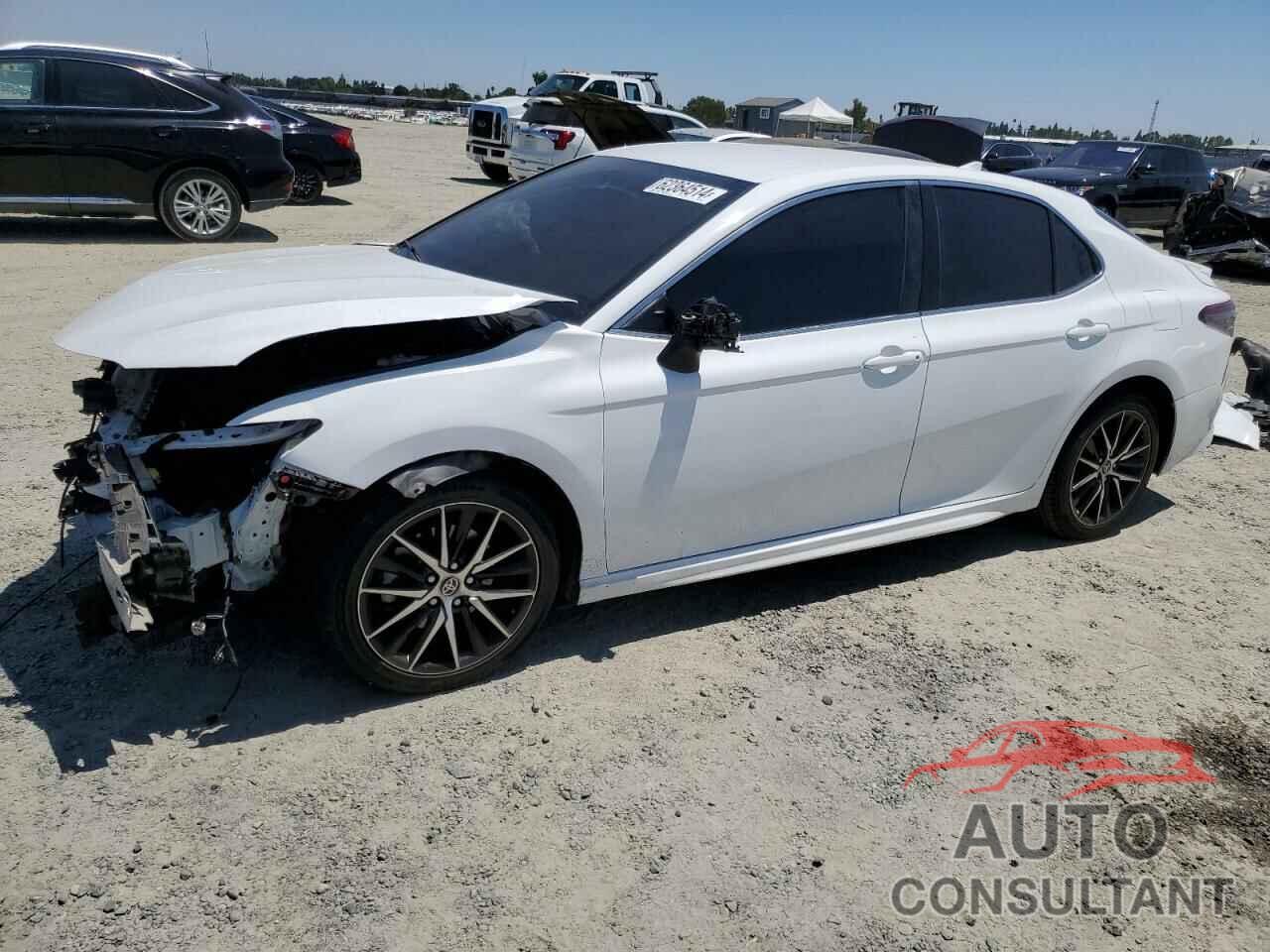 TOYOTA CAMRY 2022 - 4T1G11AK9NU696502