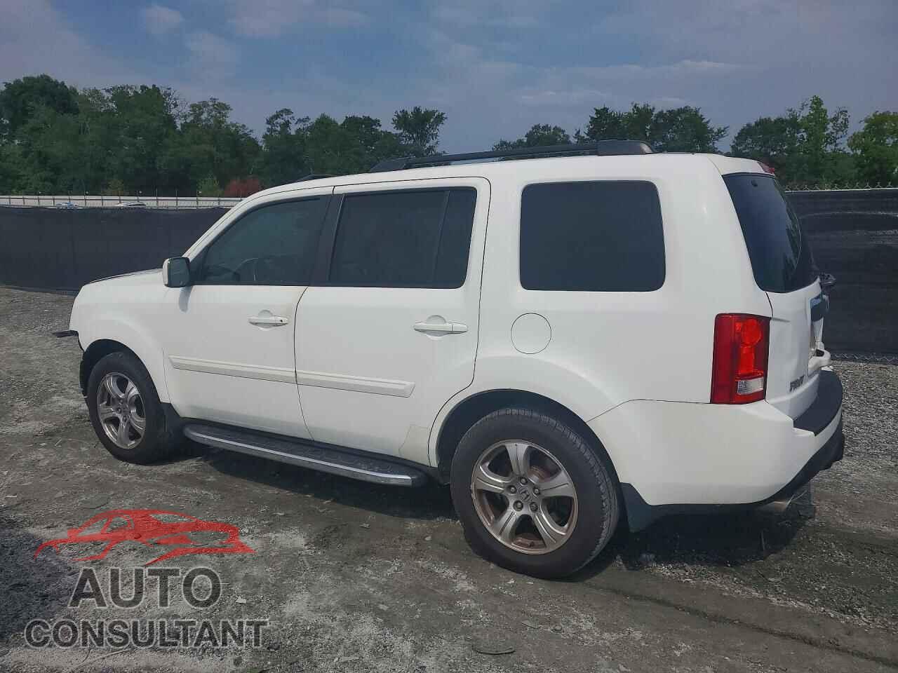 HONDA PILOT 2013 - 5FNYF3H50DB013132
