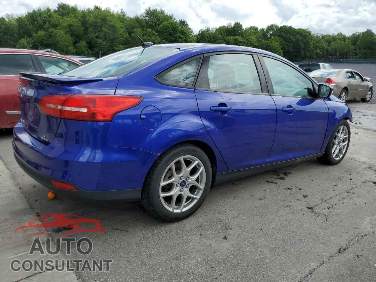 FORD FOCUS 2015 - 1FADP3F22FL358818