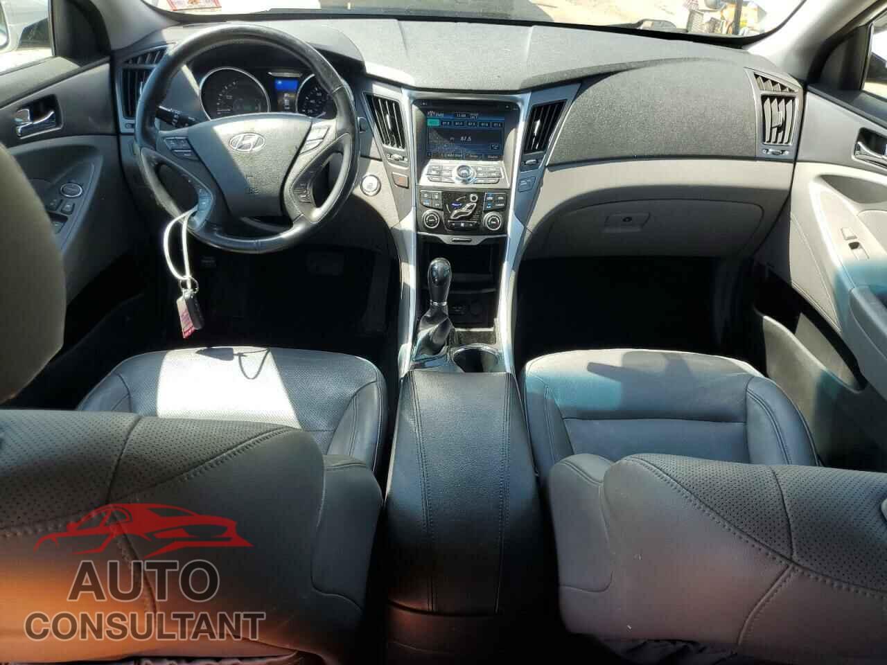 HYUNDAI SONATA 2014 - KMHEC4A40EA103342