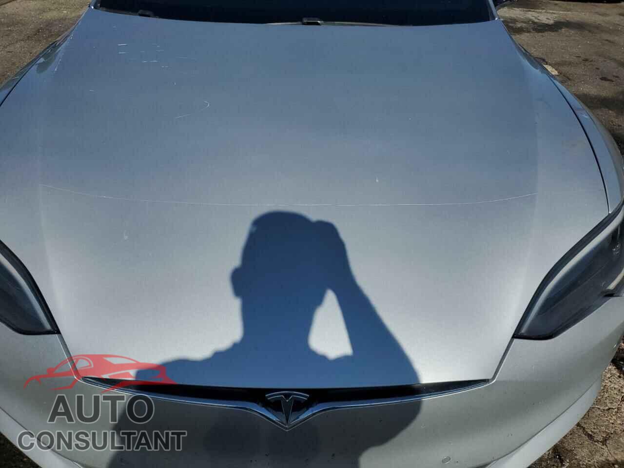TESLA MODEL S 2018 - 5YJSA1E26JF261397