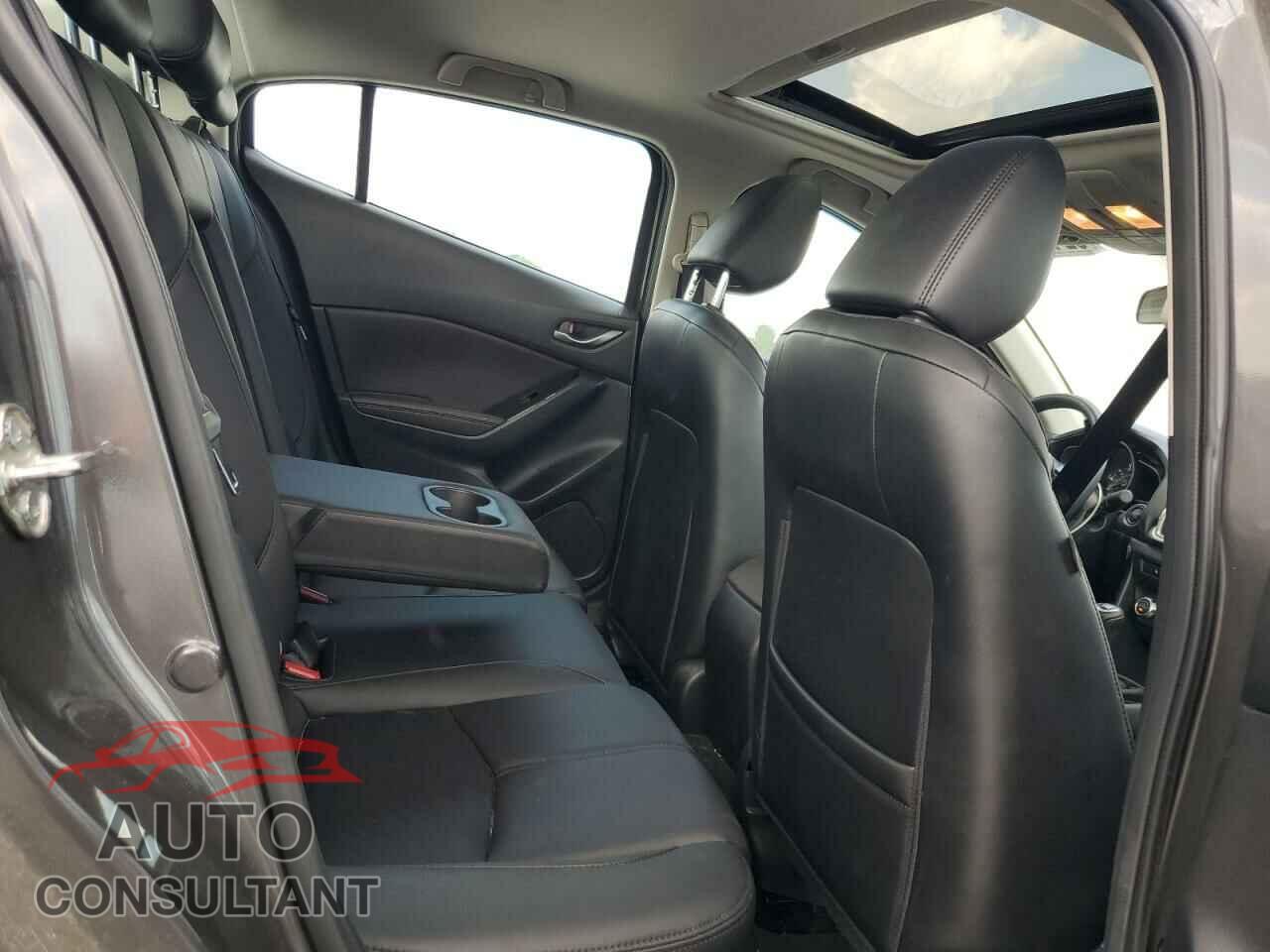 MAZDA 3 2017 - 3MZBN1V72HM124136