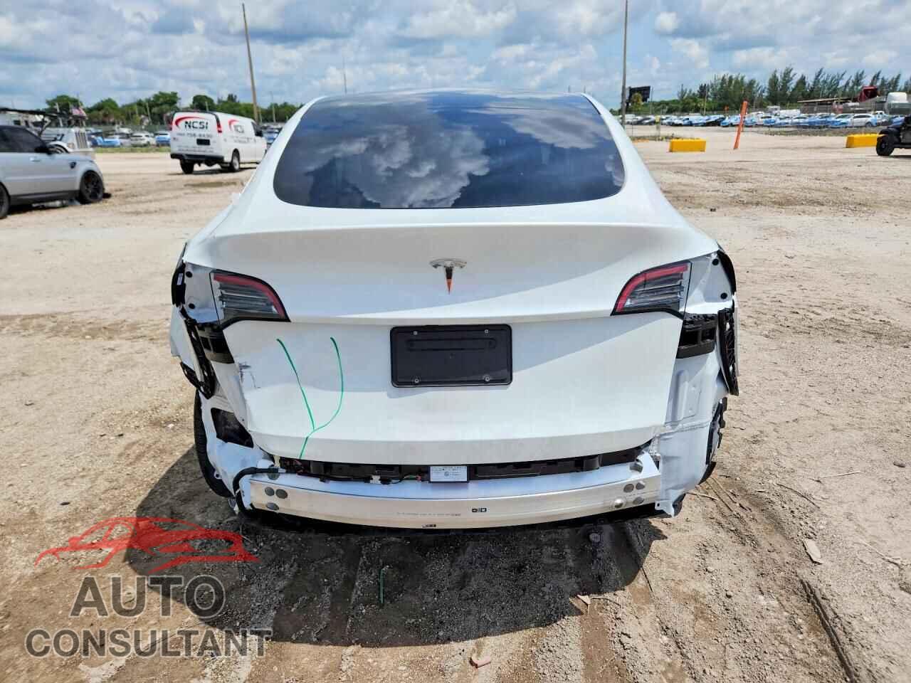 TESLA MODEL Y 2024 - 7SAYGDED7RF149945