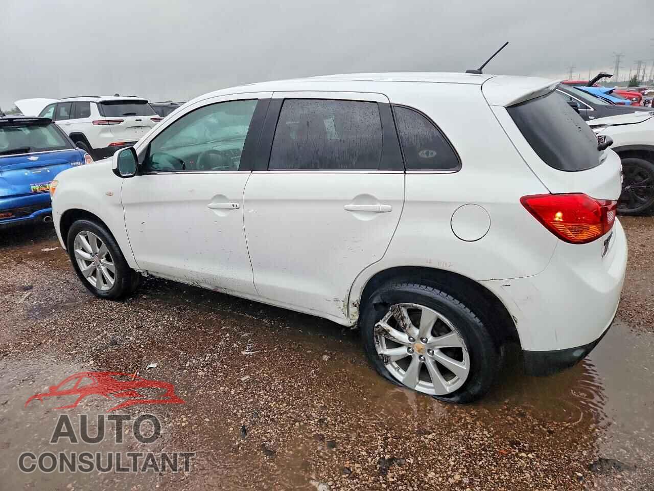 MITSUBISHI OUTLANDER 2015 - 4A4AP4AUXFE029292