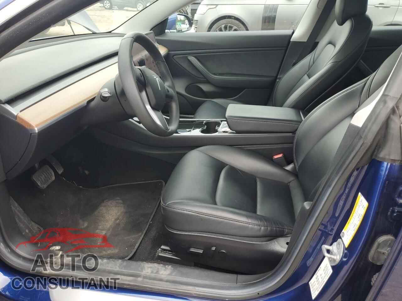 TESLA MODEL 3 2019 - 5YJ3E1EB1KF452820