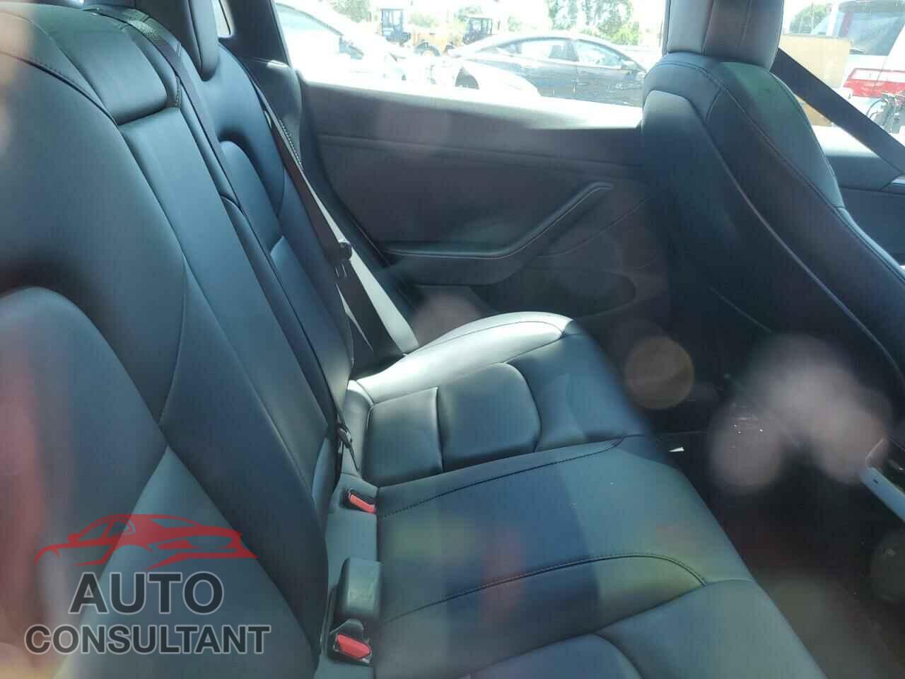 TESLA MODEL 3 2021 - 5YJ3E1EA8MF021966