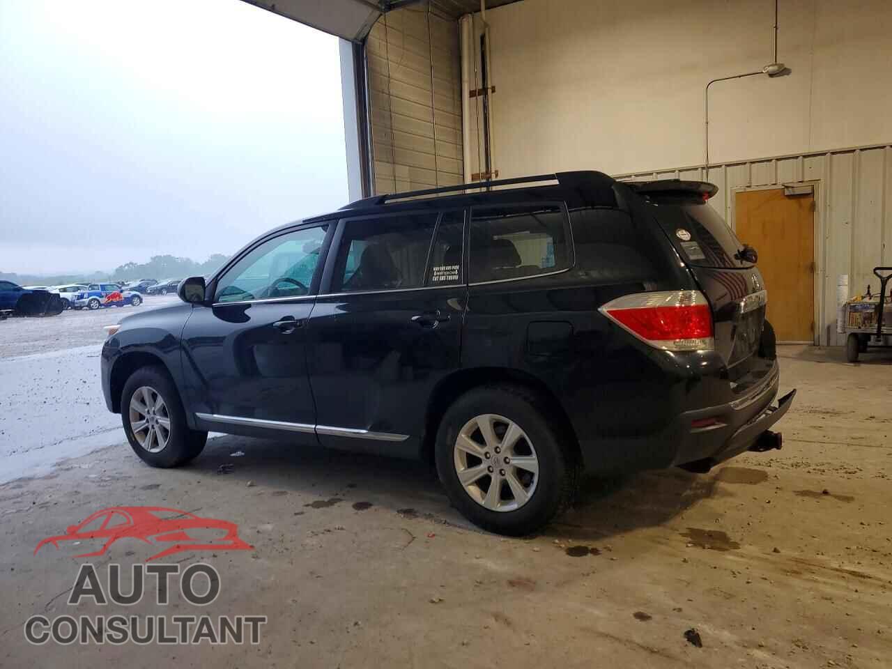 TOYOTA HIGHLANDER 2013 - 5TDBK3EH8DS222968