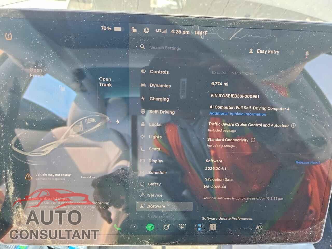 TESLA MODEL 3 2025 - 5YJ3E1EB3SF000951
