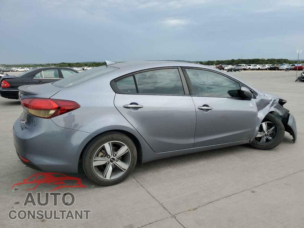 KIA FORTE 2018 - 3KPFL4A77JE201701