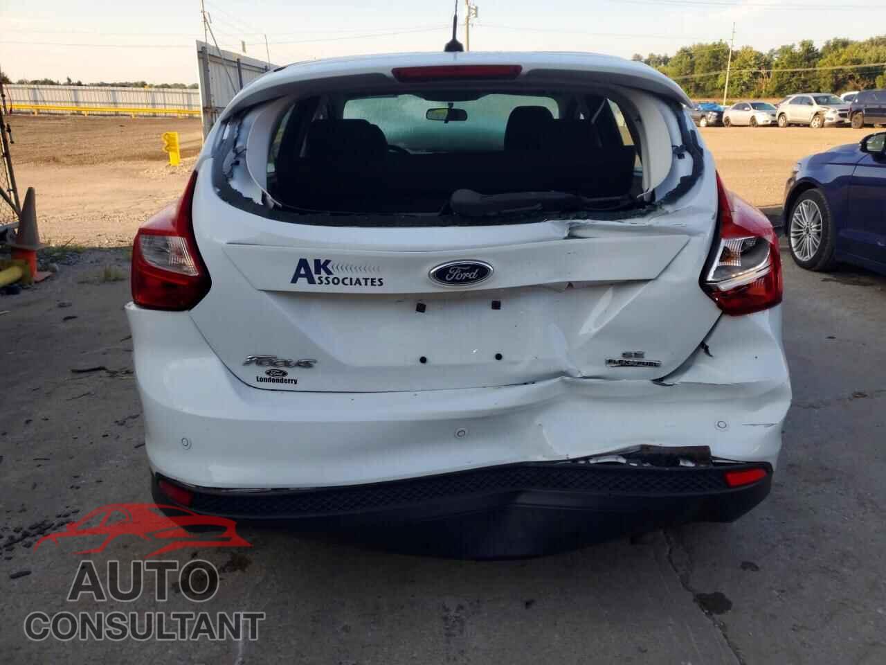 FORD FOCUS 2014 - 1FADP3K22EL415703