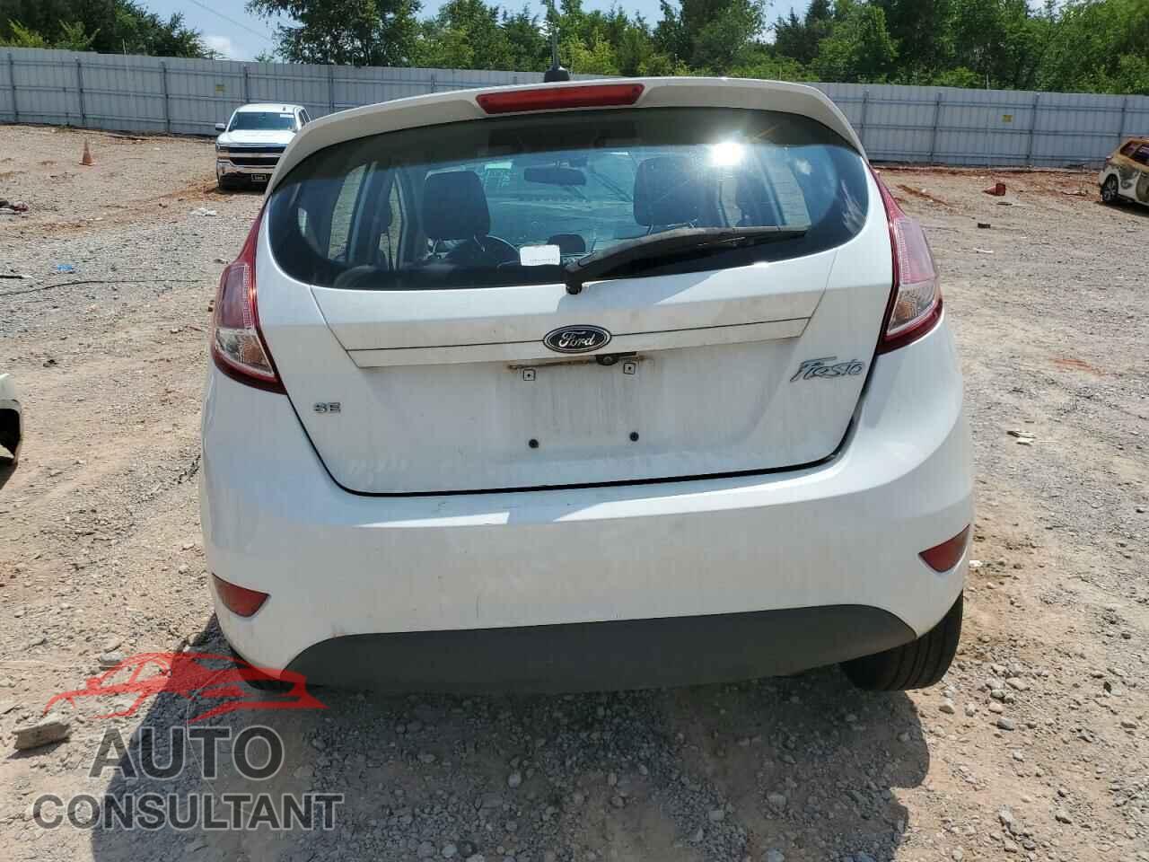 FORD FIESTA 2018 - 3FADP4EJ2JM127911