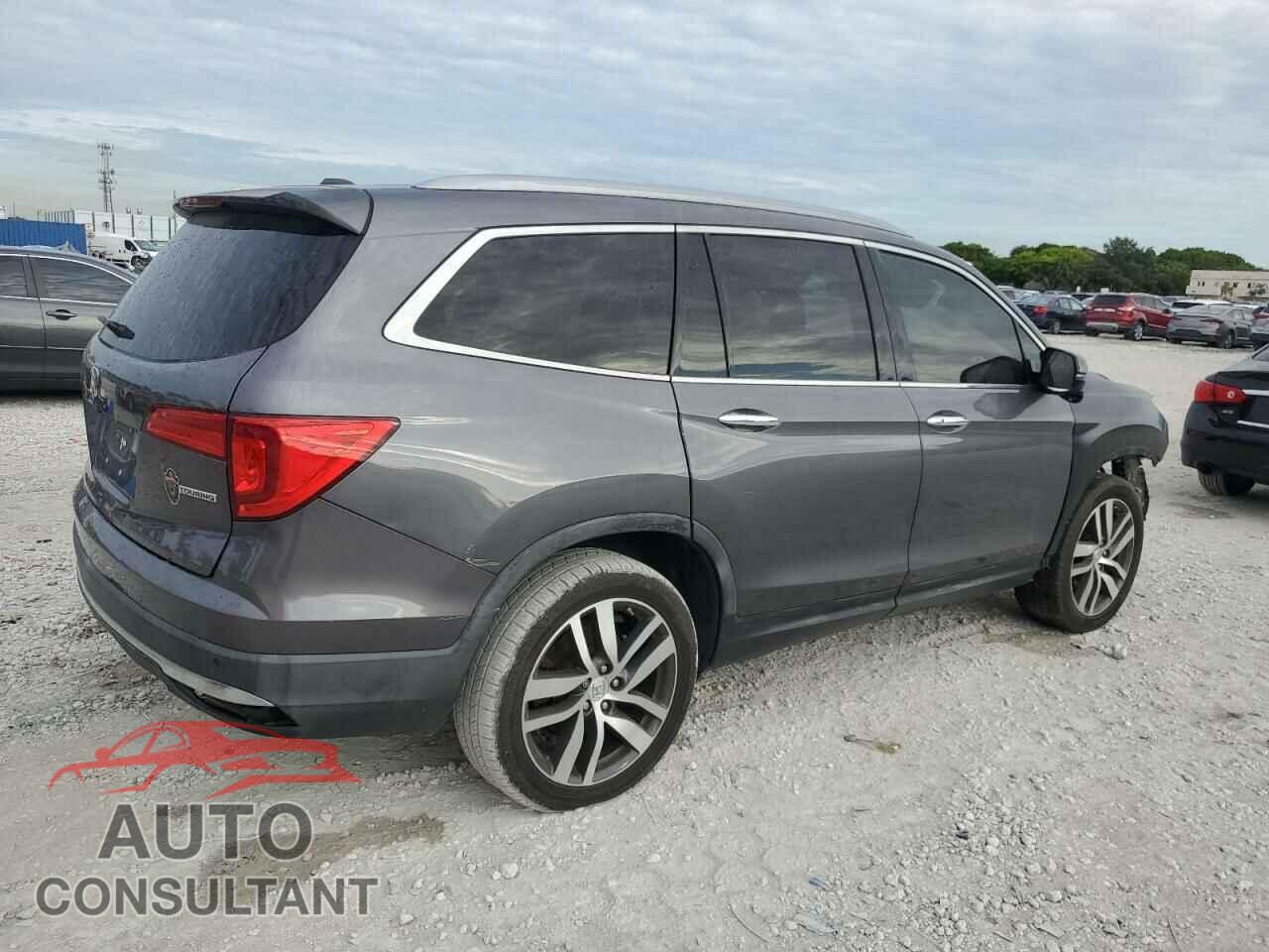 HONDA PILOT 2017 - 5FNYF5H94HB011565