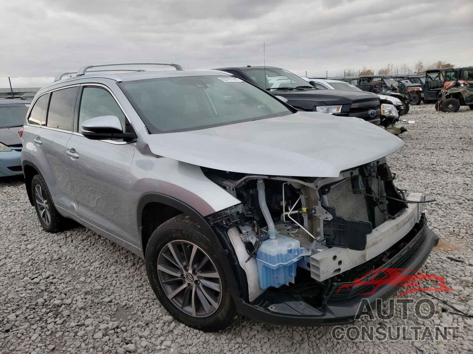 TOYOTA HIGHLANDER 2018 - 5TDJZRFH8JS540982