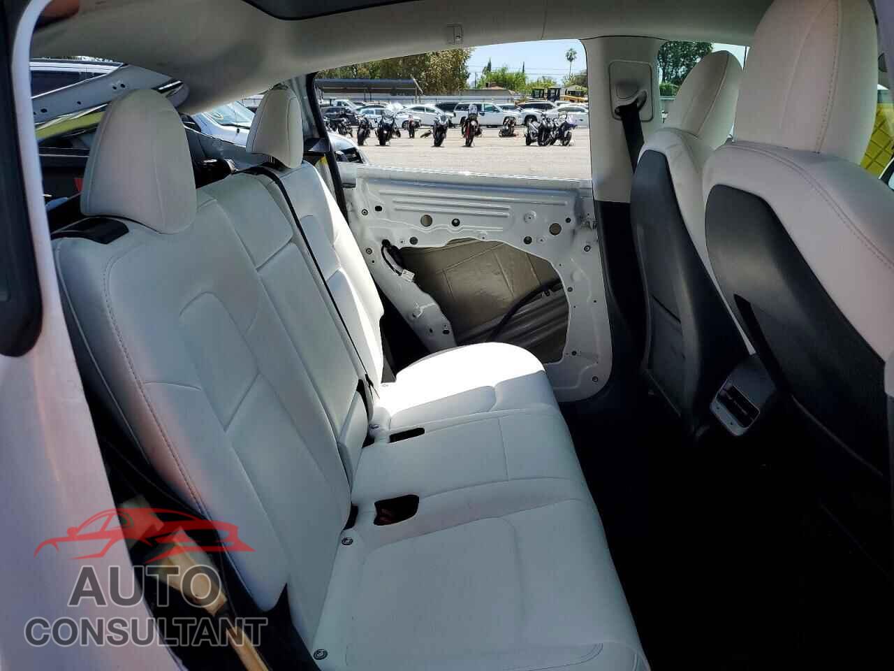 TESLA MODEL Y 2023 - 7SAYGDEE2PF632653