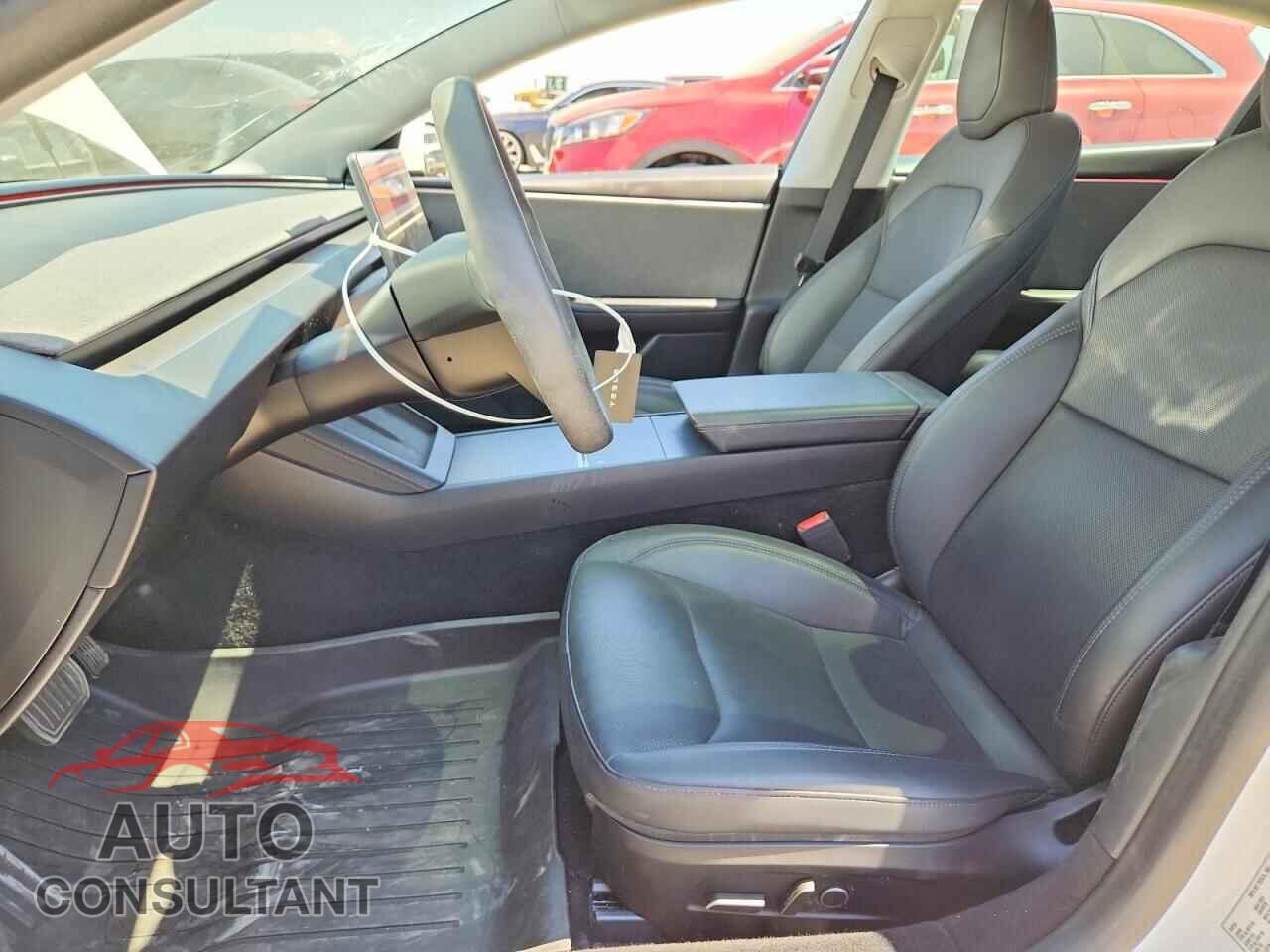 TESLA MODEL 3 2024 - 5YJ3E1EA4RF747850