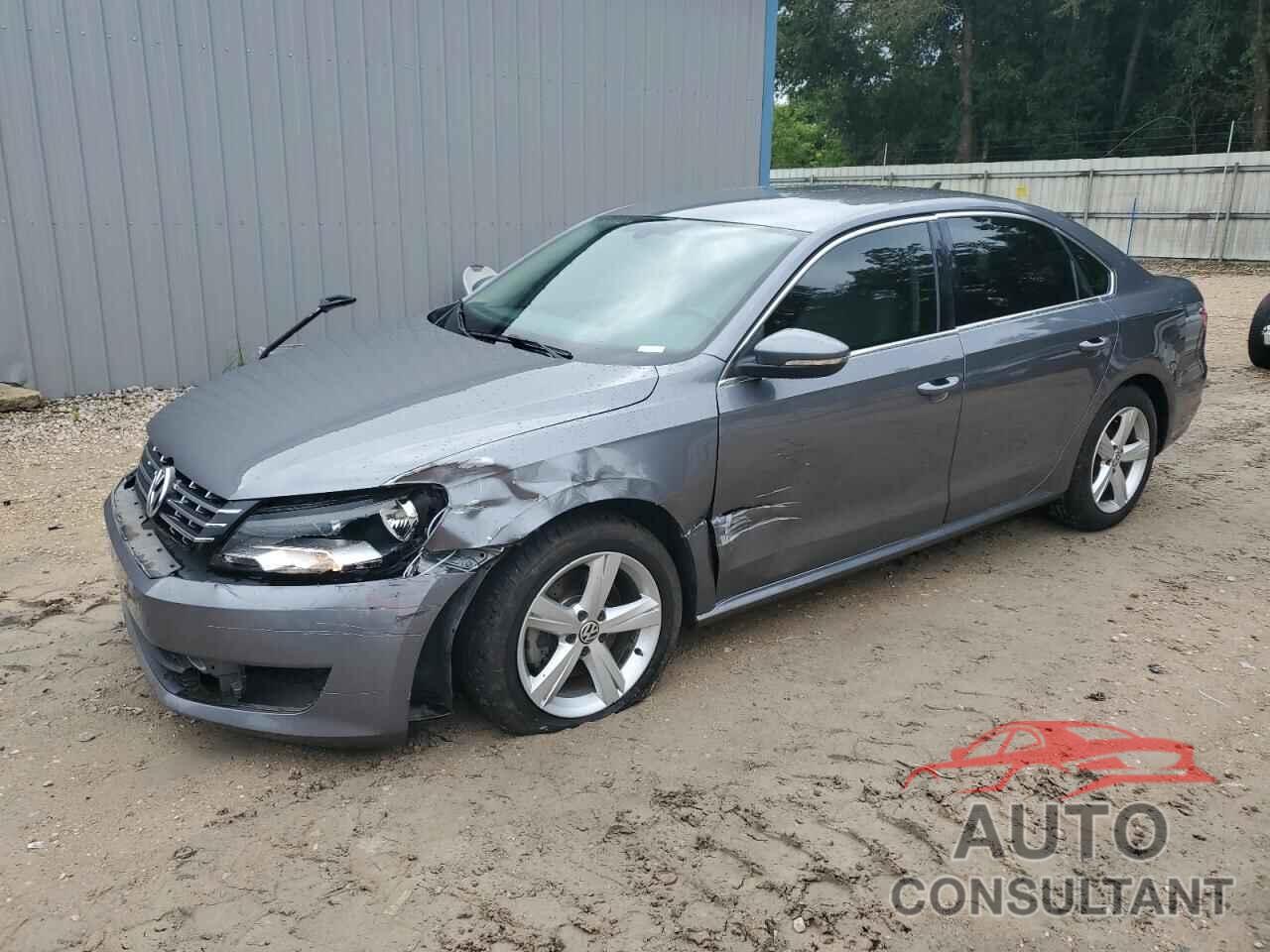 VOLKSWAGEN PASSAT 2012 - 1VWBH7A32CC081876