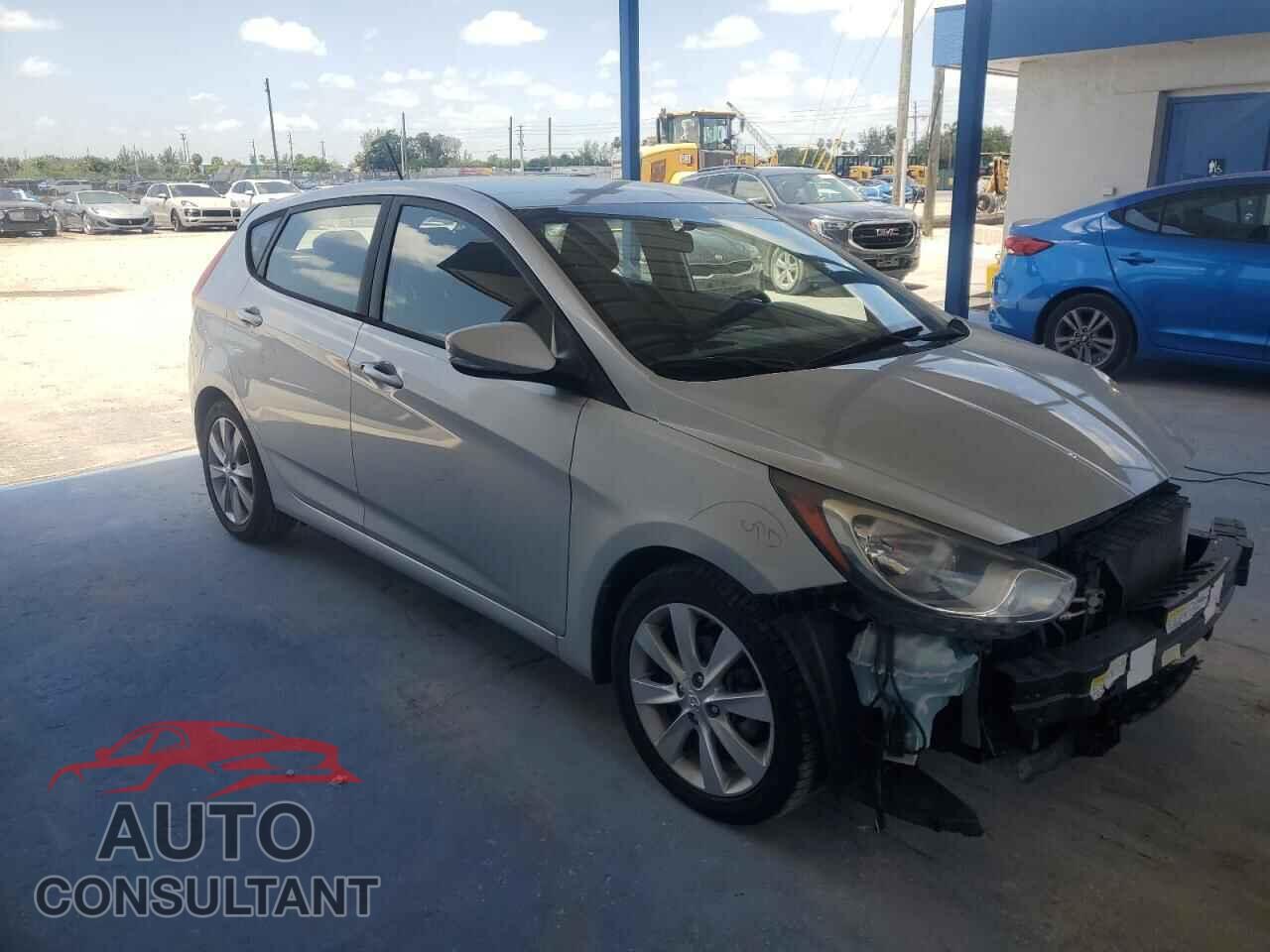 HYUNDAI ACCENT 2013 - KMHCU5AEXDU069572