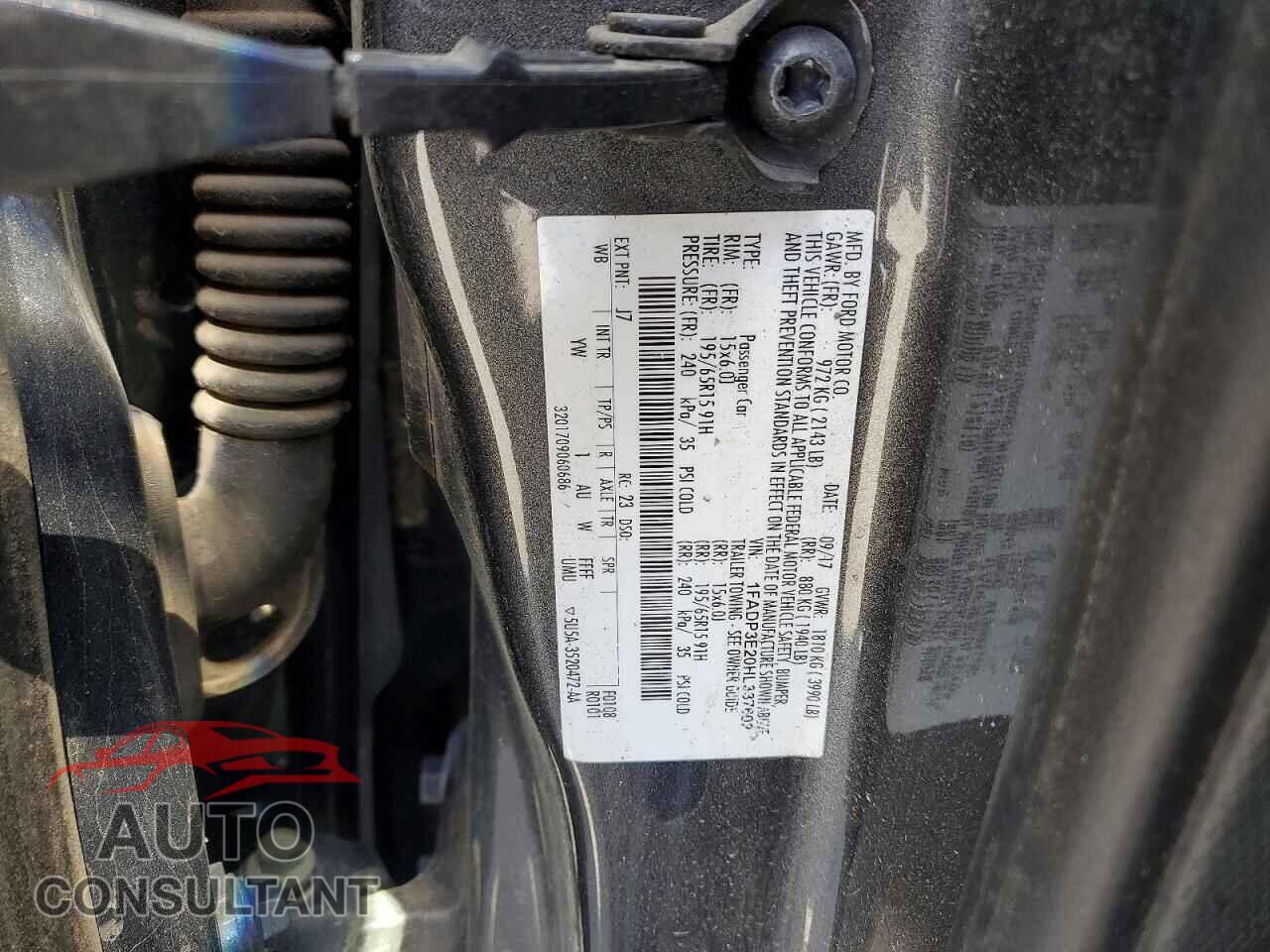 FORD FOCUS 2017 - 1FADP3E20HL337602