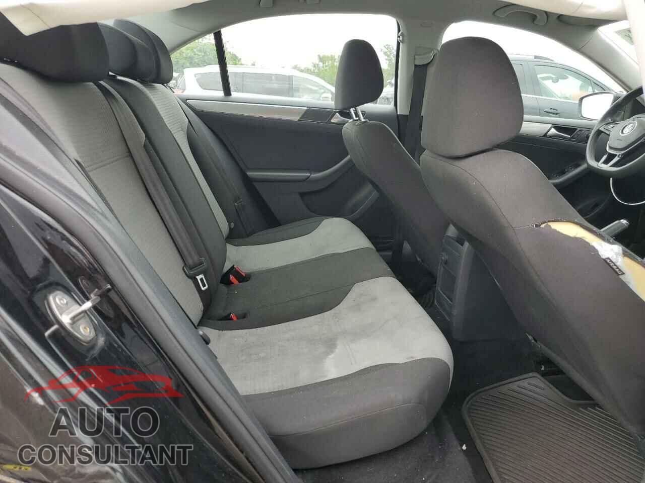 VOLKSWAGEN JETTA 2017 - 3VW2B7AJ2HM279721