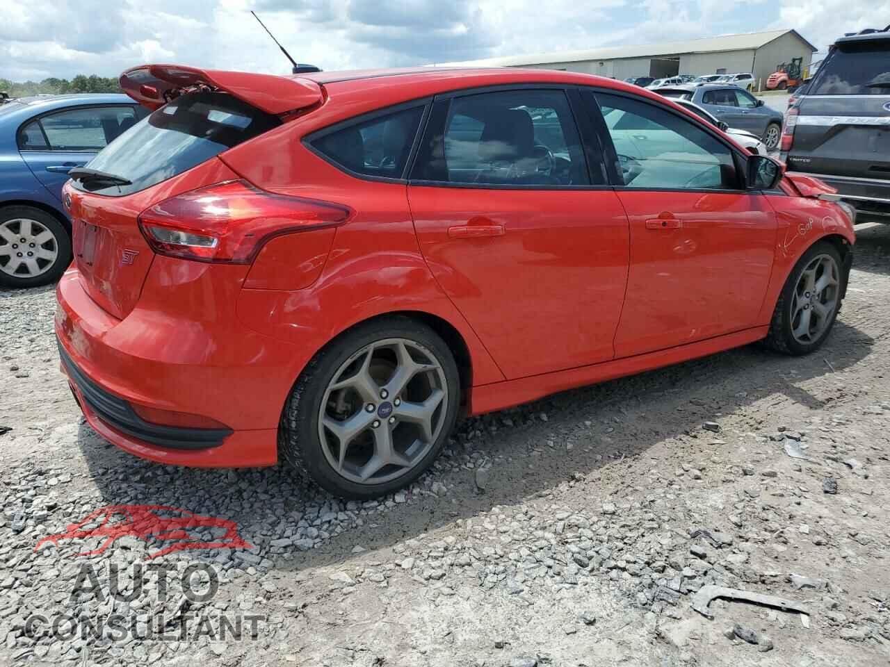 FORD FOCUS 2017 - 1FADP3L96HL333375