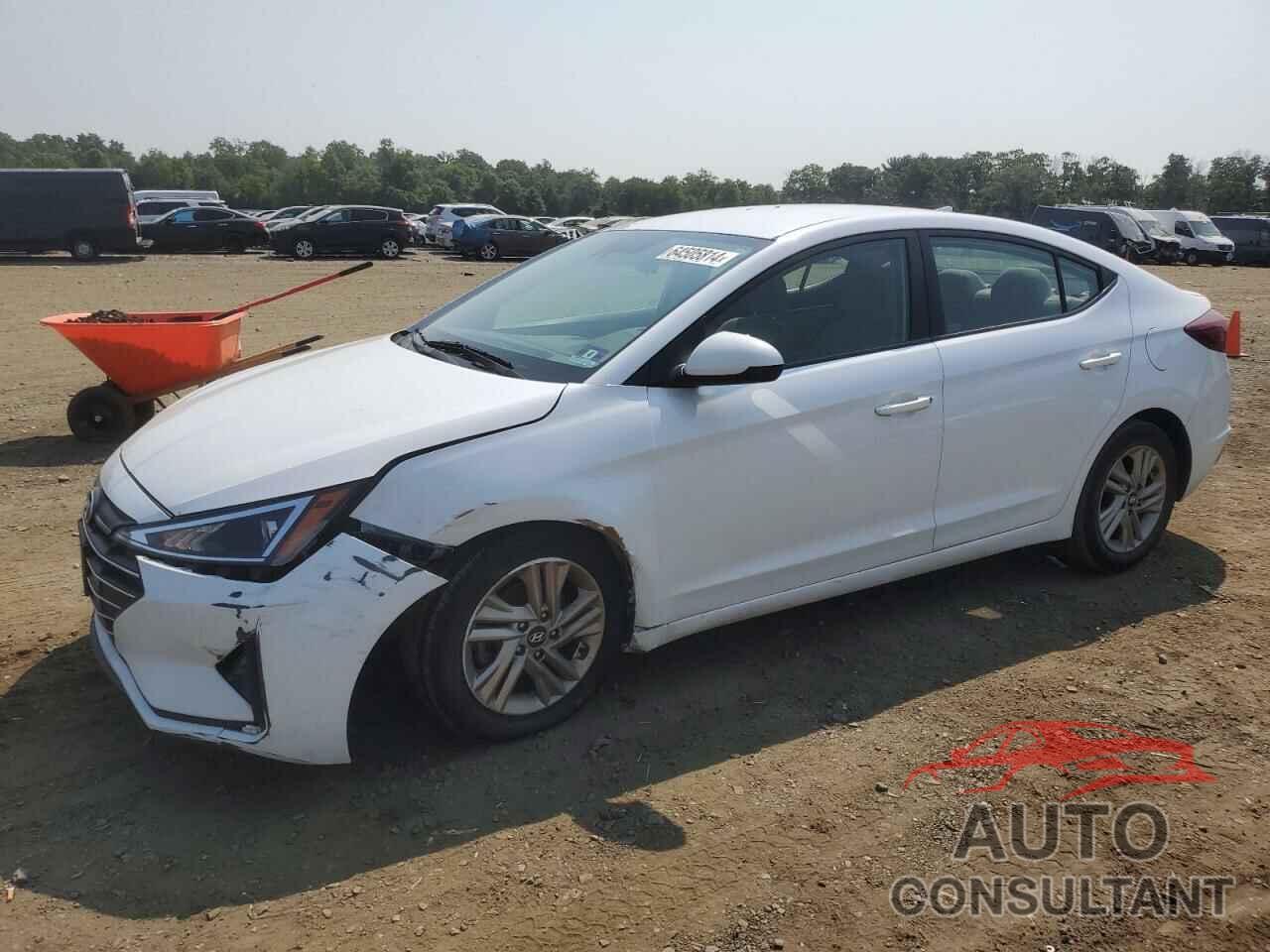 HYUNDAI ELANTRA 2019 - 5NPD84LF6KH450369