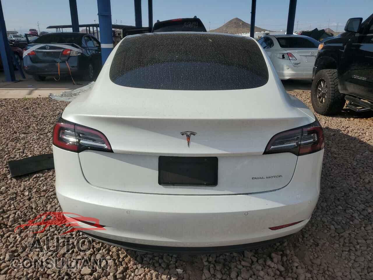 TESLA MODEL 3 2020 - 5YJ3E1EB3LF746575