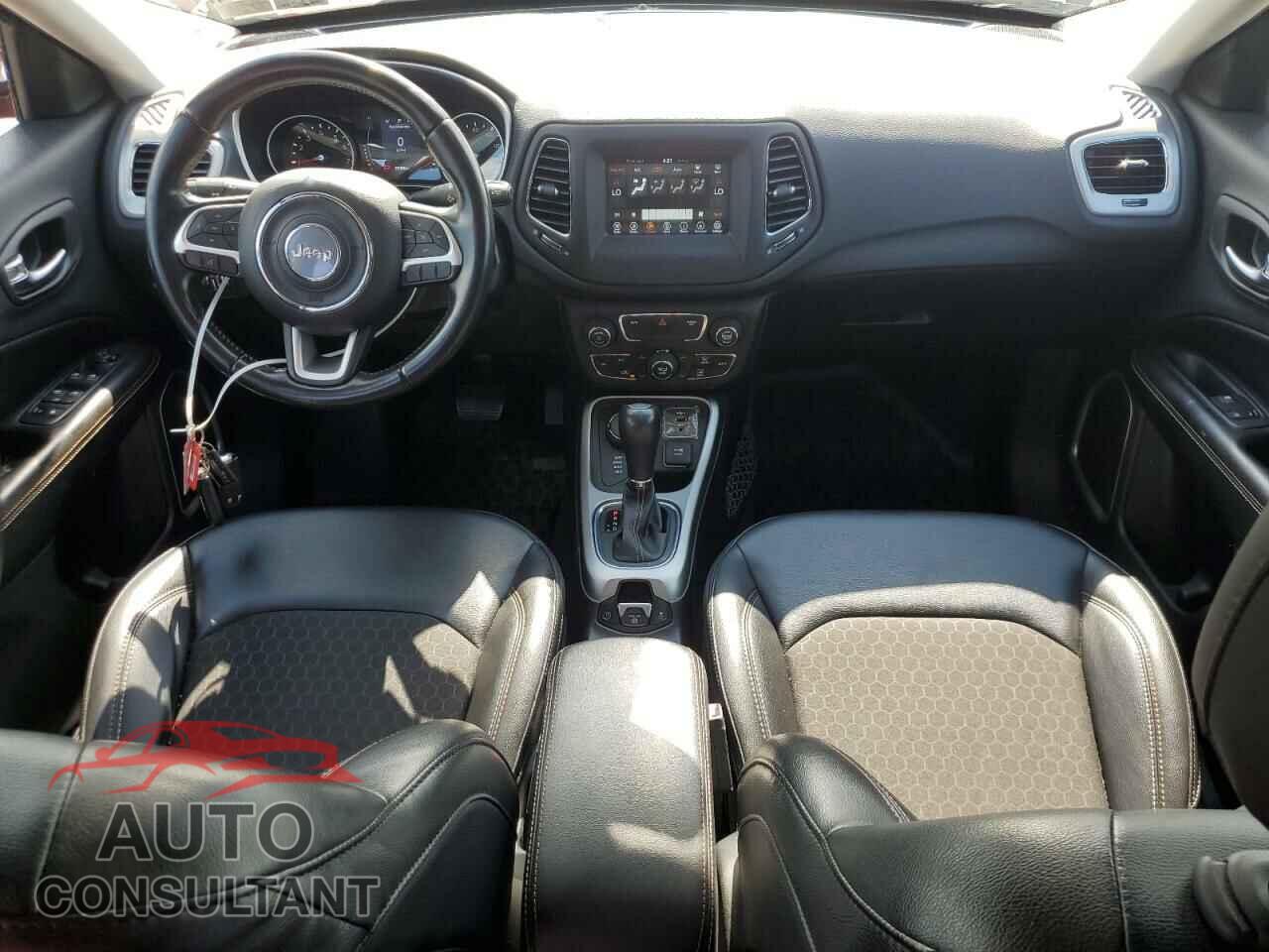 JEEP COMPASS 2019 - 3C4NJDBB0KT846787