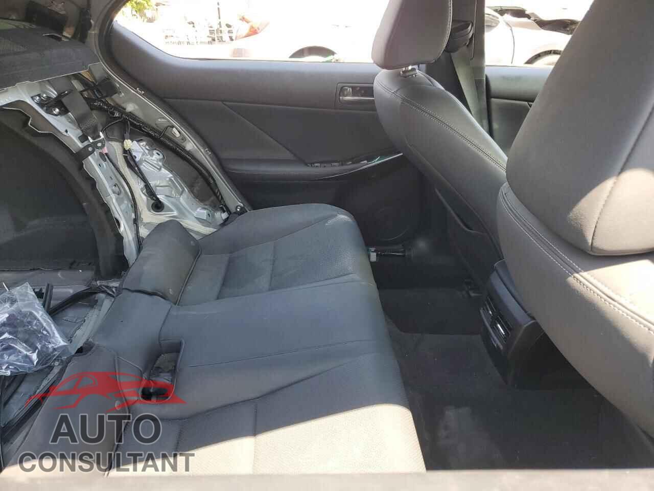 LEXUS IS 2022 - JTHAA1D26N5119540