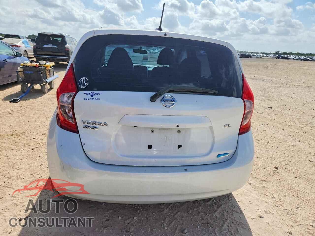 NISSAN VERSA 2015 - 3N1CE2CP0FL434808