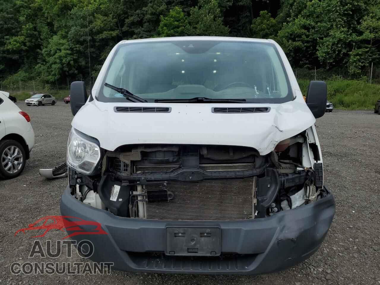 FORD TRANSIT 2017 - 1FTYR1YM4HKA70297
